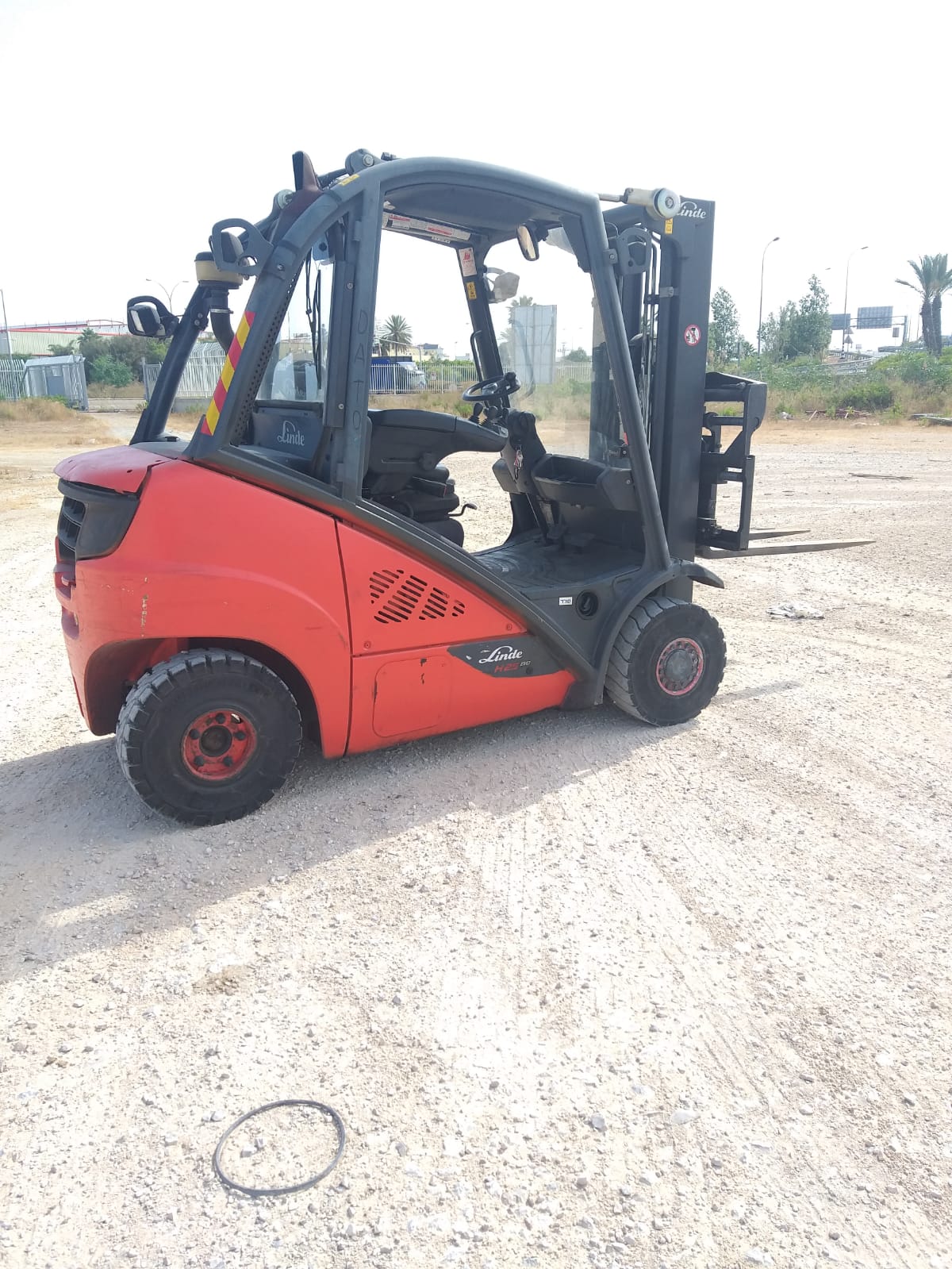 E16 - Equipment LTD חברת ציוד,יבוא שיווק ושירות של מלגזות לינדה